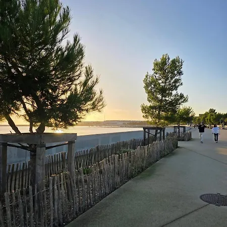 L'oasis Marin Lumineux Et Cosy A Deux Pas Du Vieux Marche Dans L'hyper Centre De Avec Tv Et Wifi *